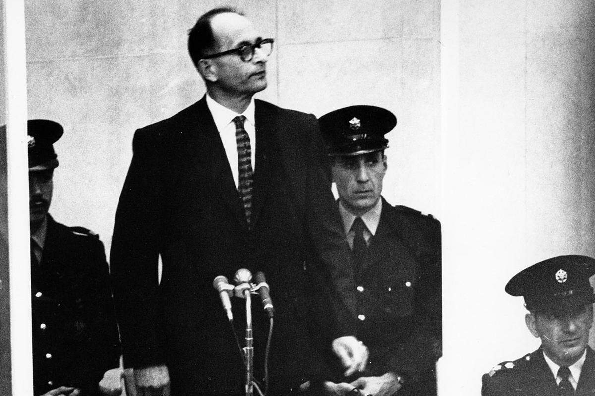 Gegen Ende des Protokolls heißt es: „Abschließend wurden die verschiedenen Arten der Lösungsmöglichkeiten besprochen“. Protokollführer Adolf Eichmann erklärte fast zwanzig Jahre später in seinem Prozess in Israel: „Da sind die verschiedenen Tötungsmöglichkeiten besprochen worden.“ Darüber hätten die Teilnehmer in „sehr unverblümten Worten“ gesprochen. An Details wollte sich der damalige „Judenbeauftragte“ aber nicht mehr erinnern können.