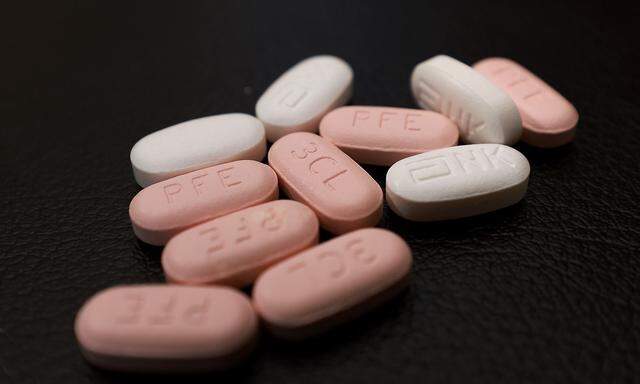Die Hausärzte sollten eine tragende Rolle bei der Medikamentenversorgung spielen, finden die Hausärzte. Im Bild Tabletten des Corona-Medikaments Paxlovid.