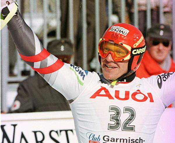 Inofiziell schafft Maier die zwölftbeste Zeit und darf knapp vier Wochen später ein "echtes" Rennen fahren. Beim RTL in Hinterstoder wird er 26. Ein Jahr darauf, am 21.2.1997 zeigt der nun 24-Jährige erstmals groß auf: Im Super-G in Garmisch-Partenkirchen wird er Zweiter (Bild).