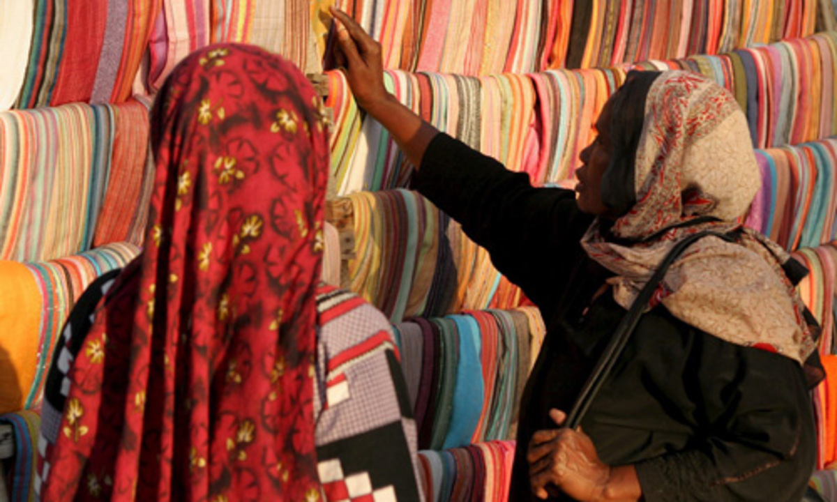 Safari-Grüße aus der Serengeti! Verbringen Traumtage in Tansania. Den Gipfelsturm auf den Kilimandscharo heben wir uns fürs nächste Mal auf. Sofern uns nicht andere Abenteuer dazwischenkommen: Zum Beispiel die Seidenstraße in 80 Tagen – man sitzt da selbst am Steuer. Oder ein Trip nach Spiti, ein weniger bekanntes Gebiet im Himalaya, eine Art „Klein-Tibet“. Oder durch vier der Vereinigten Arabischen Emirate. Einmal sehen, was sonst noch bei uns auf dem Plan steht. www.georeisen.com