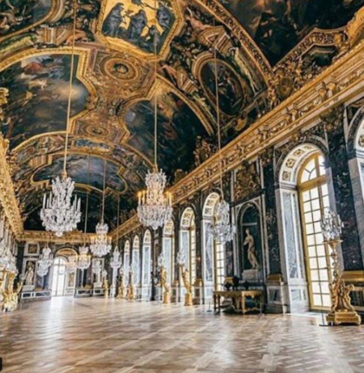 Den Spiegelsaal von Versailles so verlassen vorzufinden ist eigentlich ein Ding der Unmöglichkeit.