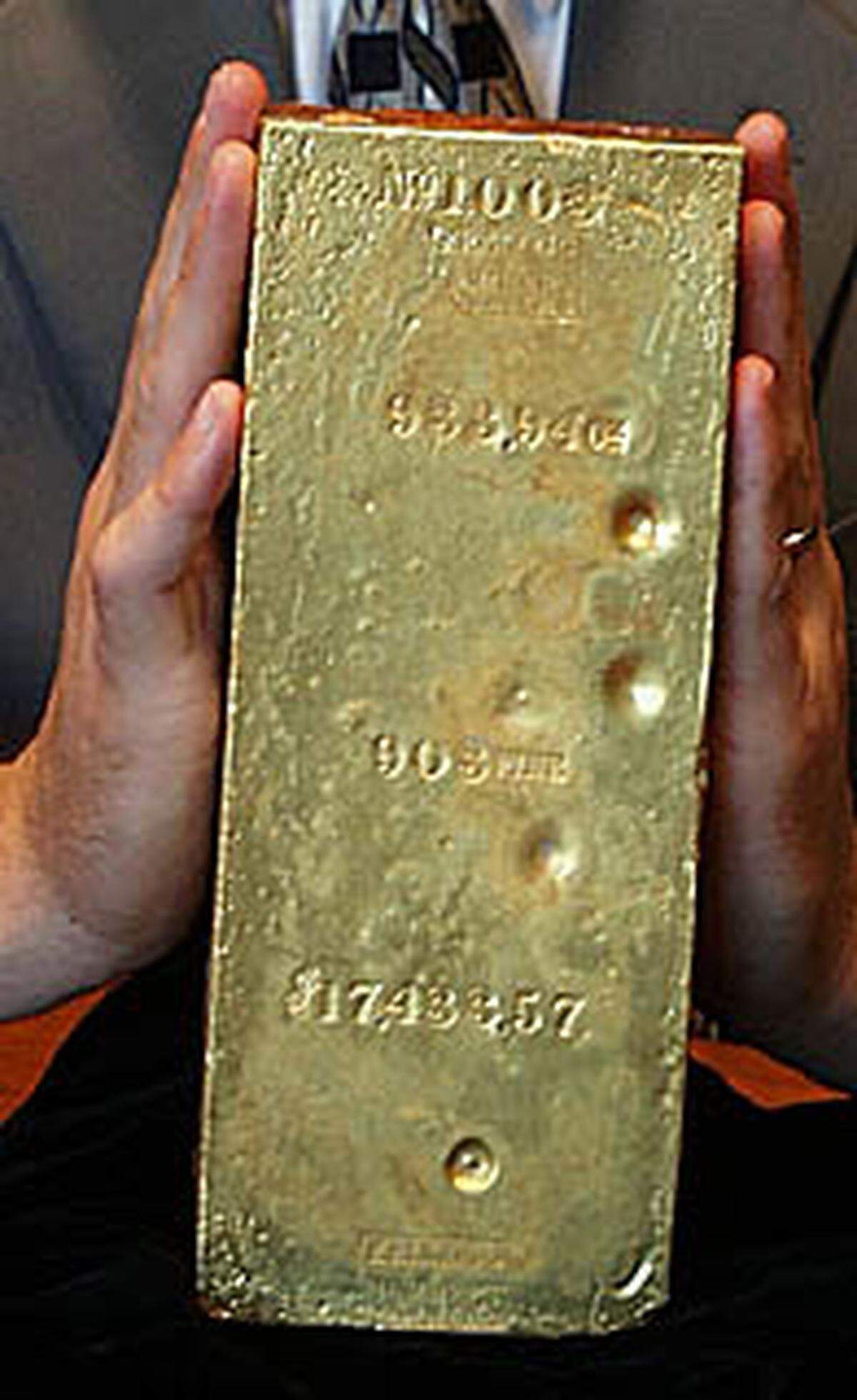 In Krisenzeiten ist Gold eine beliebte Wertanlage. Doch warum soll man es kaufen, wenn es noch immer in der kalifornischen Sierra Nevada herumliegt? Mit der Wirtschaftskrise hat ein neuer Goldrausch eingesetzt.