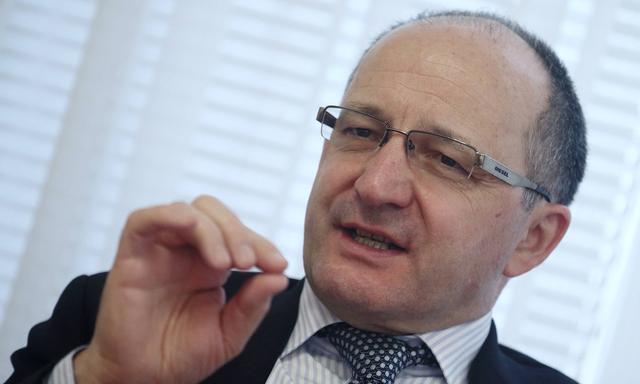 Former head of Austria´s economic research institute IHS Keuschnigg addresses a news conference in Vienna