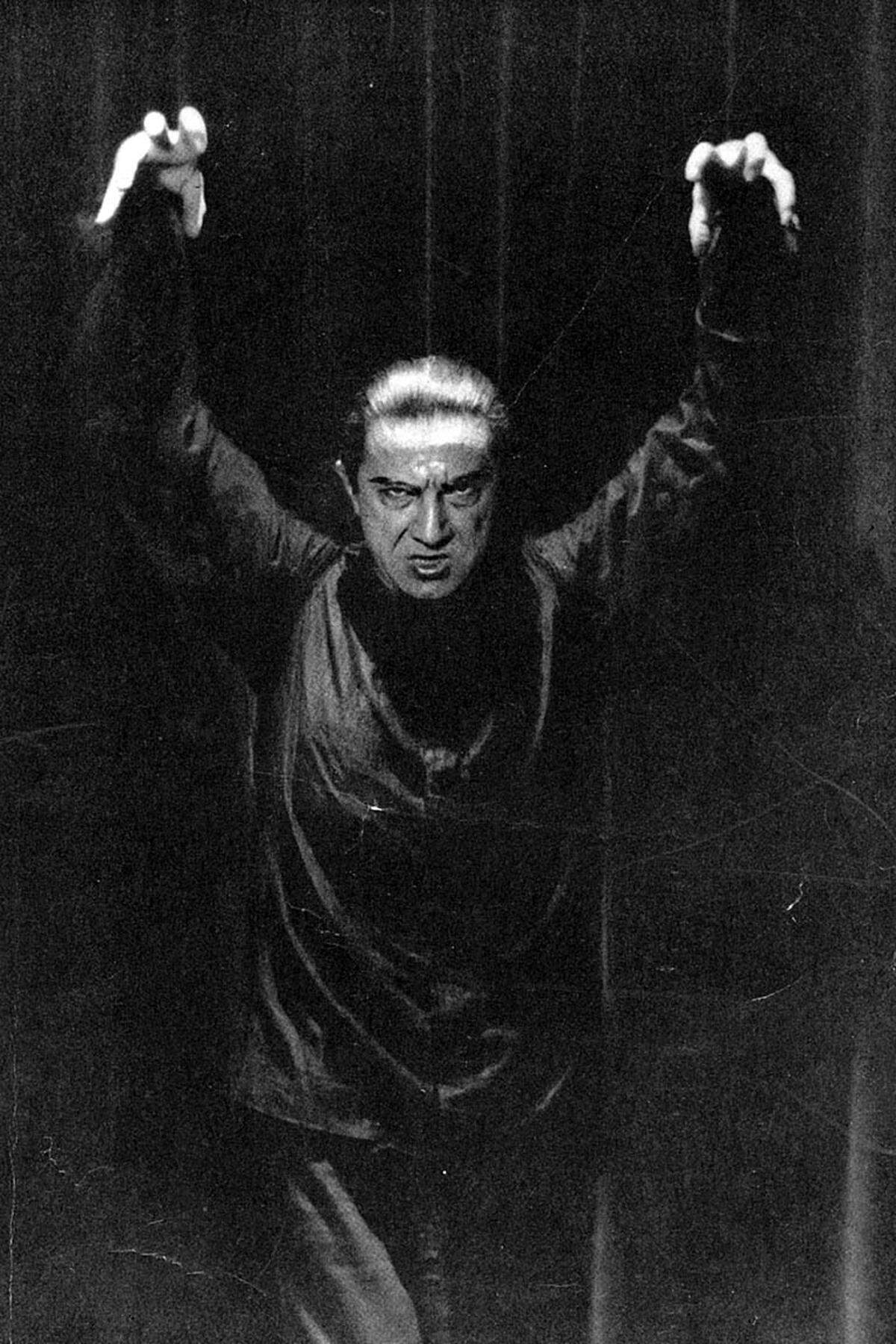 Zum legendären Untoten wurde auch Bela Lugosi. Praktisch jedes Jahrzehnt hatte "seinen" Vampir. Einen grundlegenden Wandel vollzogen die Untoten aber erst in den Neunzigern.