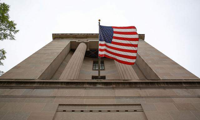 A general view of the Department of Justice building is seen ahead of the release of the Special Counsel Robert Mueller´s report in Washington