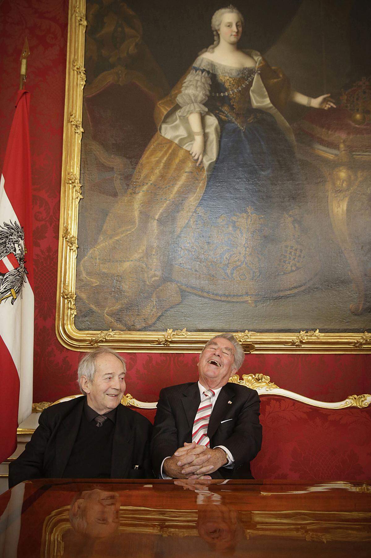 PETER LECHNER: Kennst du den? Hofburg, Wien, 31.5.2016 Otto Schenk unterhält Heinz Fischer mit seinem unerschöpflichen Fundus an Witzen.