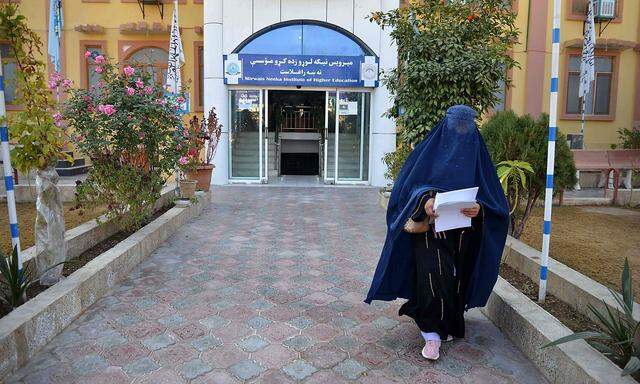 AFGHANISTAN-WOMEN-EDUCATION