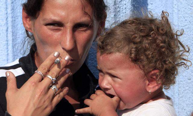 Kleine Kinder sind öfter mit ihrer Mutter zusammen und daher besonders exponiert, wenn diese raucht.
