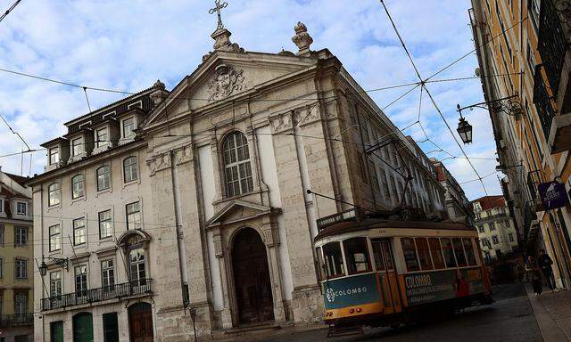 Portugal hat mit der Aufarbeitung Tausender Missbrauchsfälle begonnen - nach teils jahrzehntelangem Schweigen.