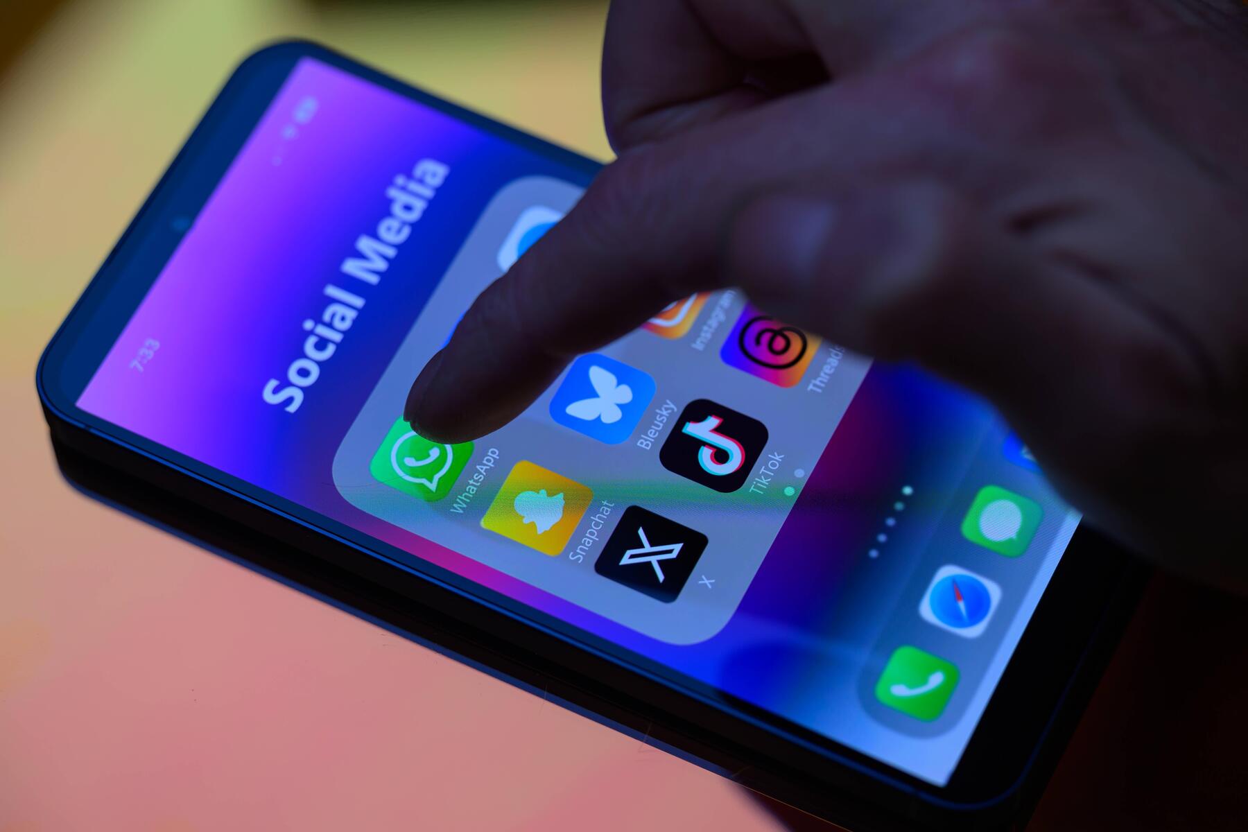 Mann löschte Chat mit anderer Frau: Ist er deswegen an Scheidung schuld? [premium]