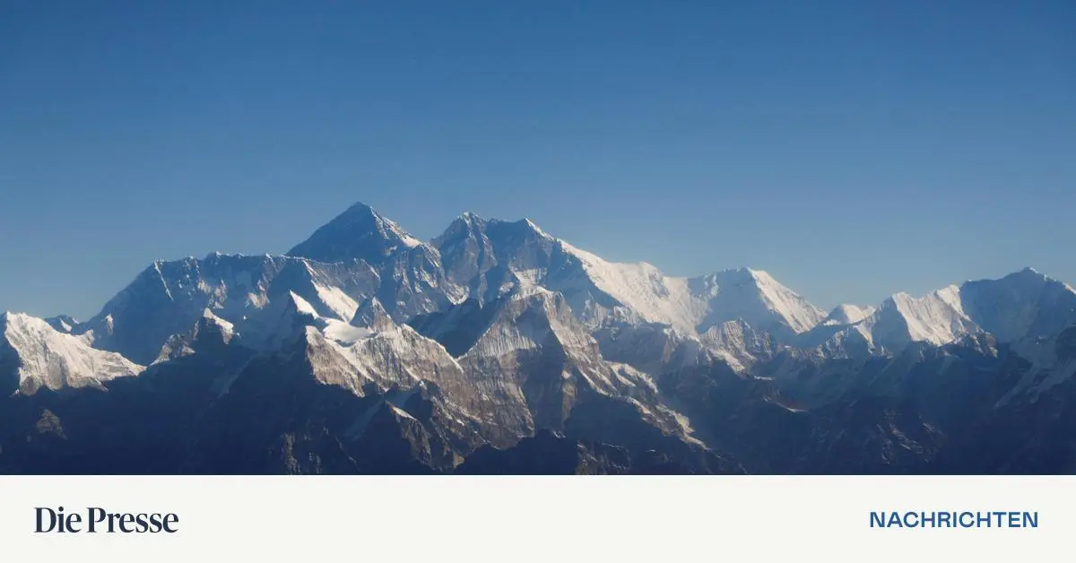 Tiroler-bezwangen-unbestiegenen-Himalaya-Gipfel-Kimshung