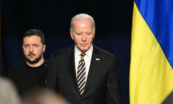 US-Präsident Joe Biden mit dem ukrainischen Präsidenten, Wolodymyr Selenskij. 