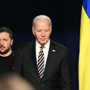 US-Präsident Joe Biden mit dem ukrainischen Präsidenten, Wolodymyr Selenskij. 