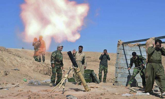 Kurdische Peshmerga aus dem Irak sollen nun den bedrängten Kurden Kobanes helfen