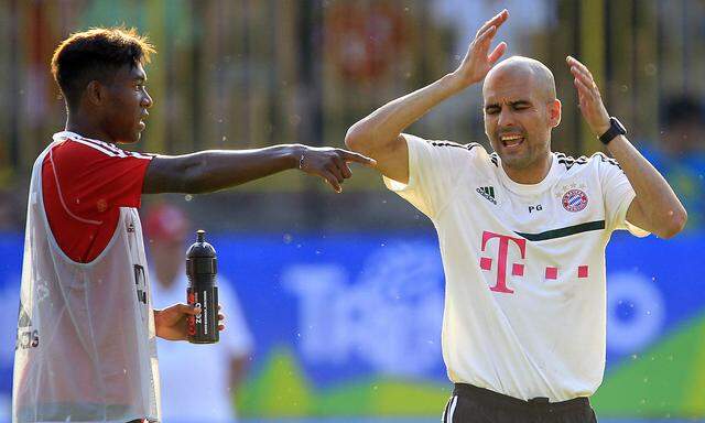 Alaba und Guardiola im Juli 2013, damals beide in Diensten des FC Bayern.