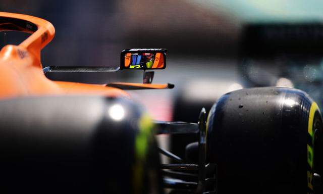 Bei McLaren herrscht neue Zuversicht, in dieser Saison beobachtet man die Konkurrenz zusehends immer öfter im Rückspiegel. 