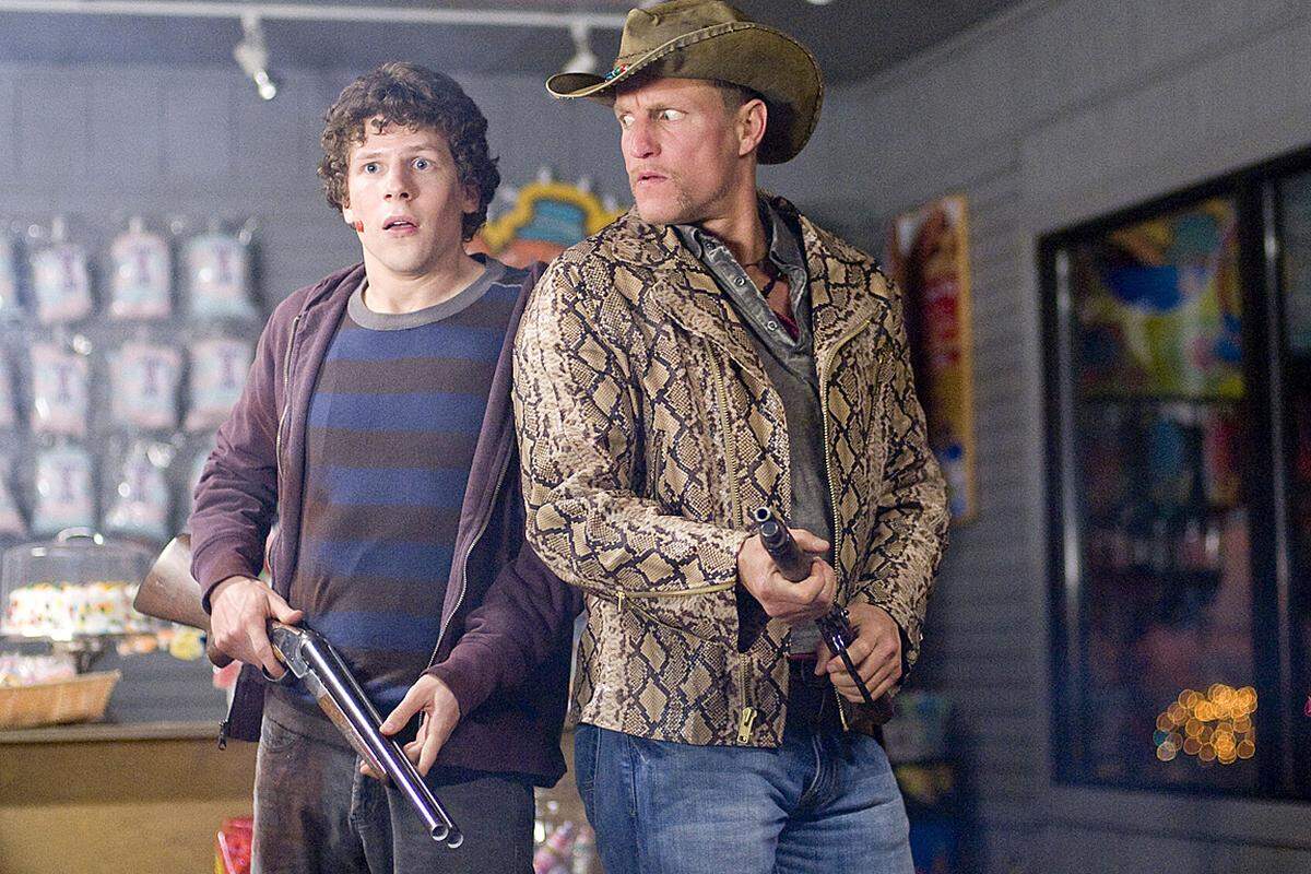 Von Kritikern und Publikum umjubelt wurde auch die amerikanische Horror-Komödie "Zombieland". Jesse Eisenberg, noch vor seiner Hauptrolle in "The Social Network), Woody Harrelson, Emma Stone und Abigail Breslin stellen sich ...