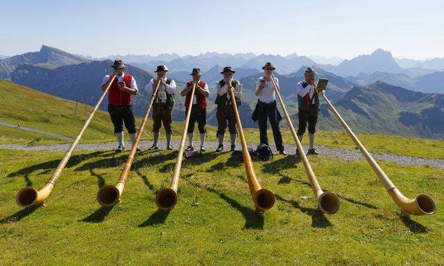 Alphornbläser am Diedamskopf in Vorarlberg