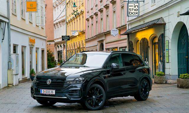 Der VW Touareg als R-Line mit dem optionalen Black-Style-Paket. 