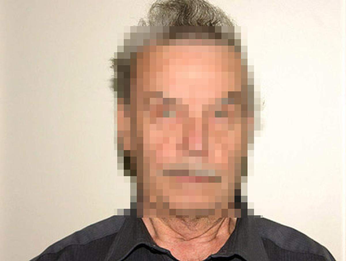 Der mutmaßliche Täter, der 73-jährige Josef F., hat gestanden, seine Tochter mit 18 Jahren in den Keller gesperrt und vergewaltigt zu haben.