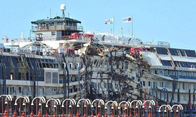 ITALY COSTA CONCORDIA