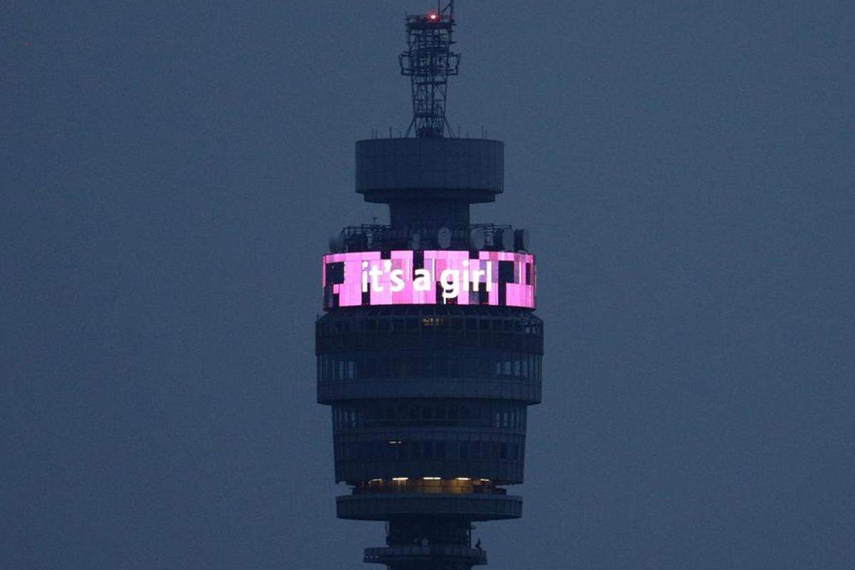 Die höchste Kundgebung drehte sich am Kopf des BT Towers der britischen Metropole.