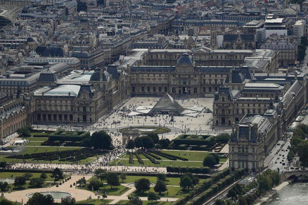 Die Parplatzsituation in Paris ist prekär die Parkkultur legendär. Wer ein Kurzparkplatz ergattert zahlt dort für eine Stunde 4,00 Euro. Ebenso viel wie in Helsinki. Noch teurer wird es in Kopenhagen (4,20 Euro), Tallinn (4,80 Euro) und Stockholm mit 4,40 Euro. Dort kommt allerdings auch noch eine City-Maut hinzu.