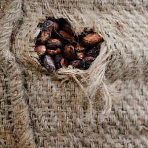 Die Rohstoffpreise für Kakao und Kaffee kletterten zuletzt in bisher ungekannte Höhen.