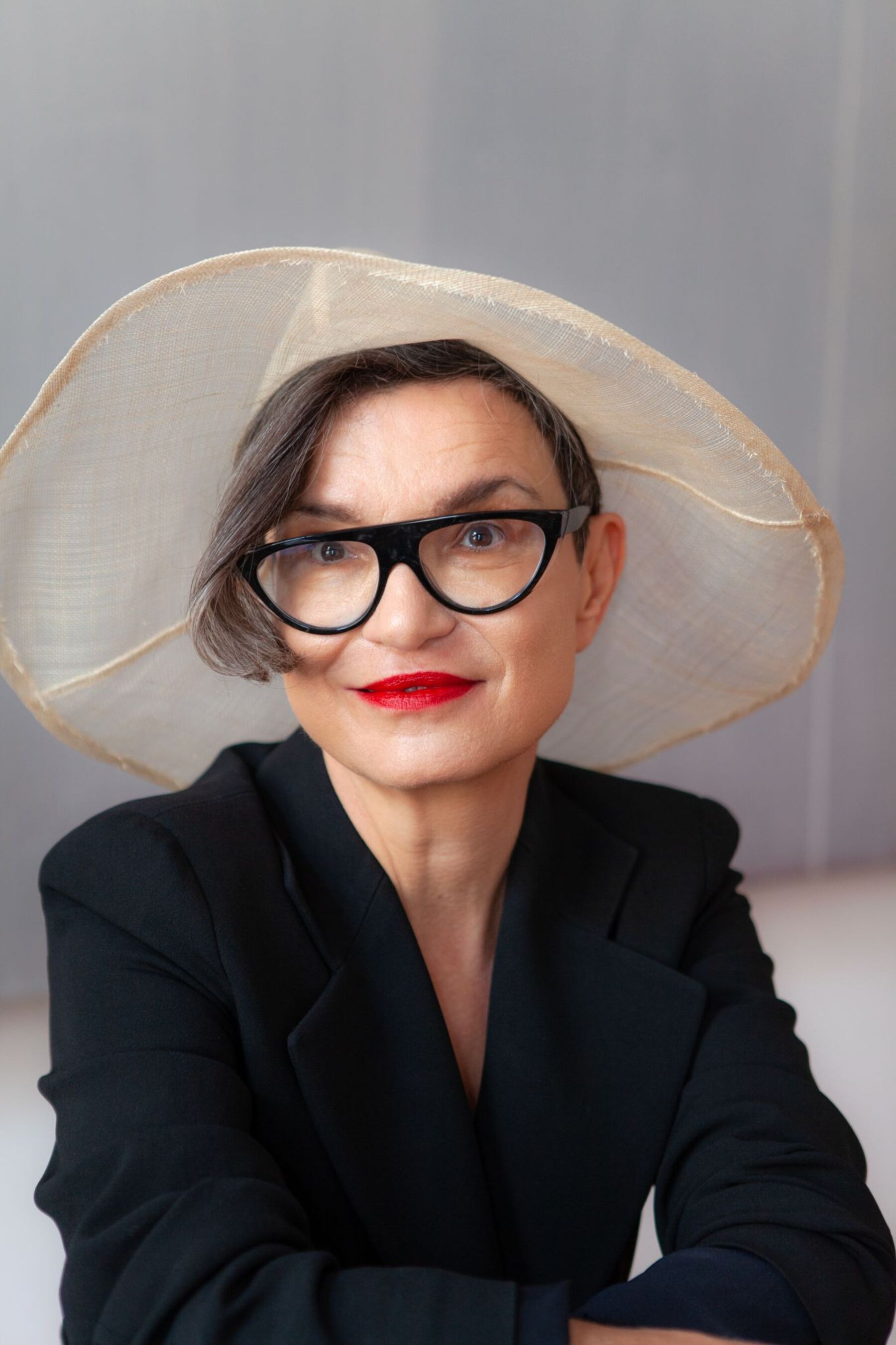 Woran wird die Welt zugrunde gehen, Olga Flor?  [premium]