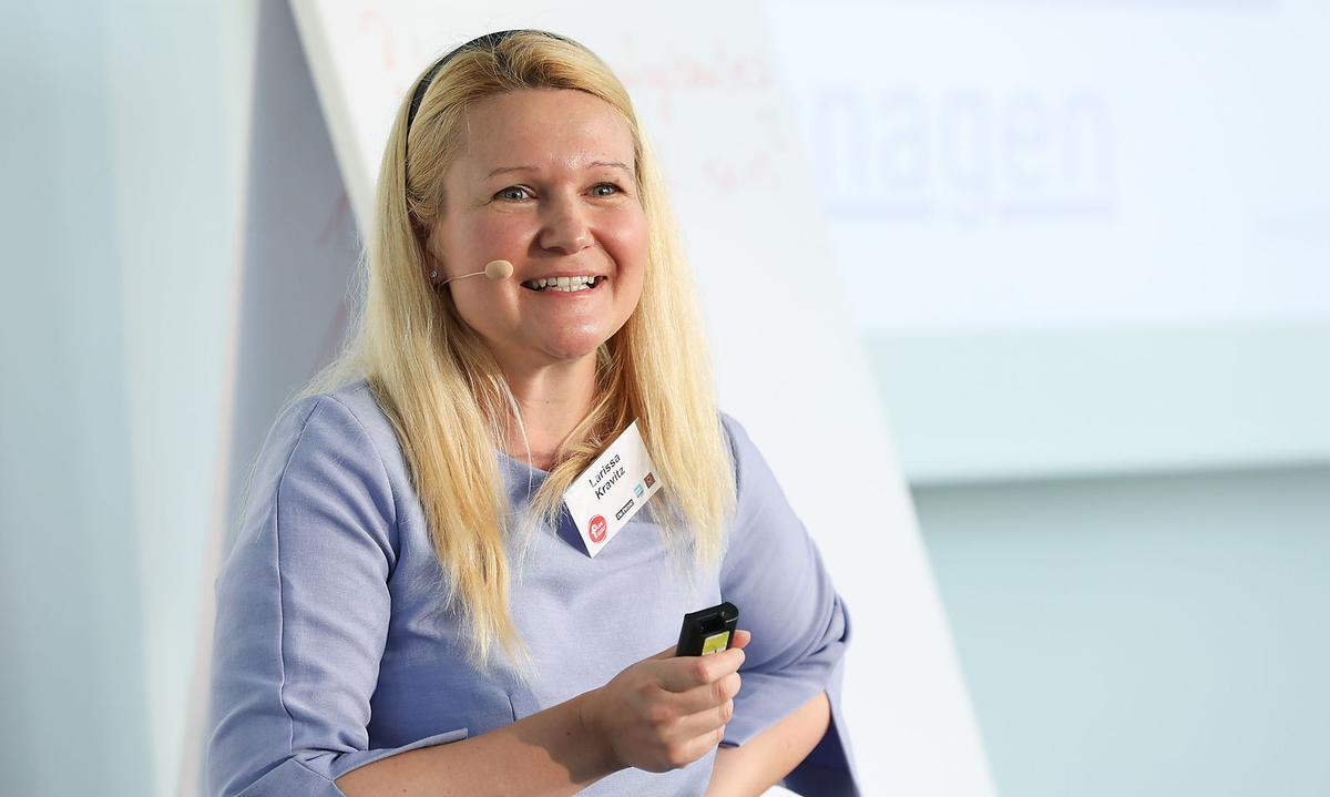 Larissa Kravitz, Buchautorin und Betreiberin des Podcasts „Investorella“.