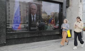 Wladimir Putin bei seiner Fernsehansprache am Samstag.