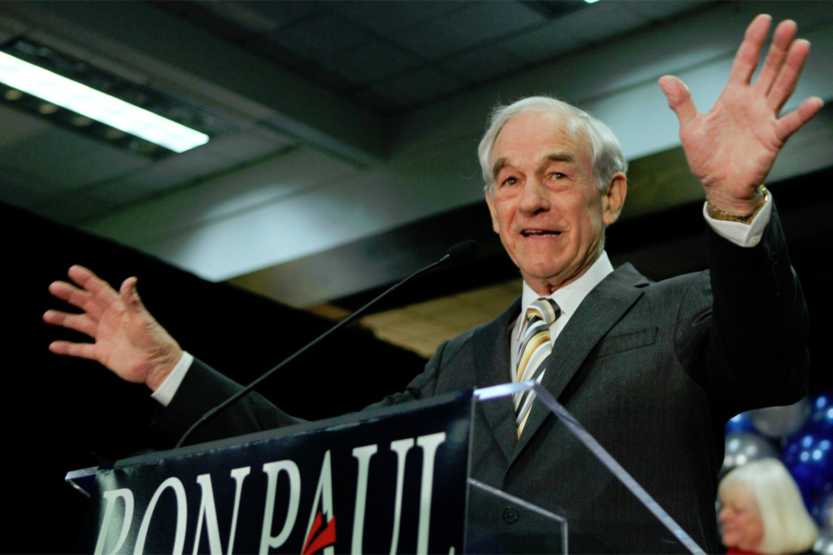 Der ehemalige republikanische Präsidentschaftskandidat ist überzeugter Gegner eines starken Staates. Ihm sei es gelungen, die geldpolitische Debatte so weit nach rechts zu verlagern, dass selbst gemäßigte Parteikollegen Gefallen an der Abschaffung der US-Notenbank Fed fanden.