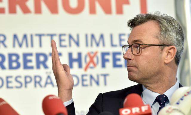 BP-WAHL: PRAeSENTATION AKTUELLER PLAKATE DES FPOe-BUNDESPRAeSIDENTSCHAFTSKANDIDATEN NORBERT HOFER FUeR DIE STICHWAHL