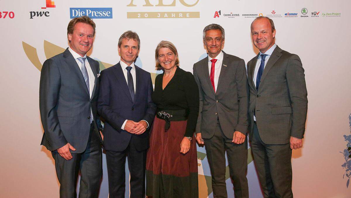 IV Steiermark-Präsident Georg Knill, Anton Paar-CEO Friedrich Santner, PwC Partner Birgit Pscheider, KSV1870-Niederlassungsleiter René Jonke und Styria Media Group-CEO Markus Mair (v.l.)