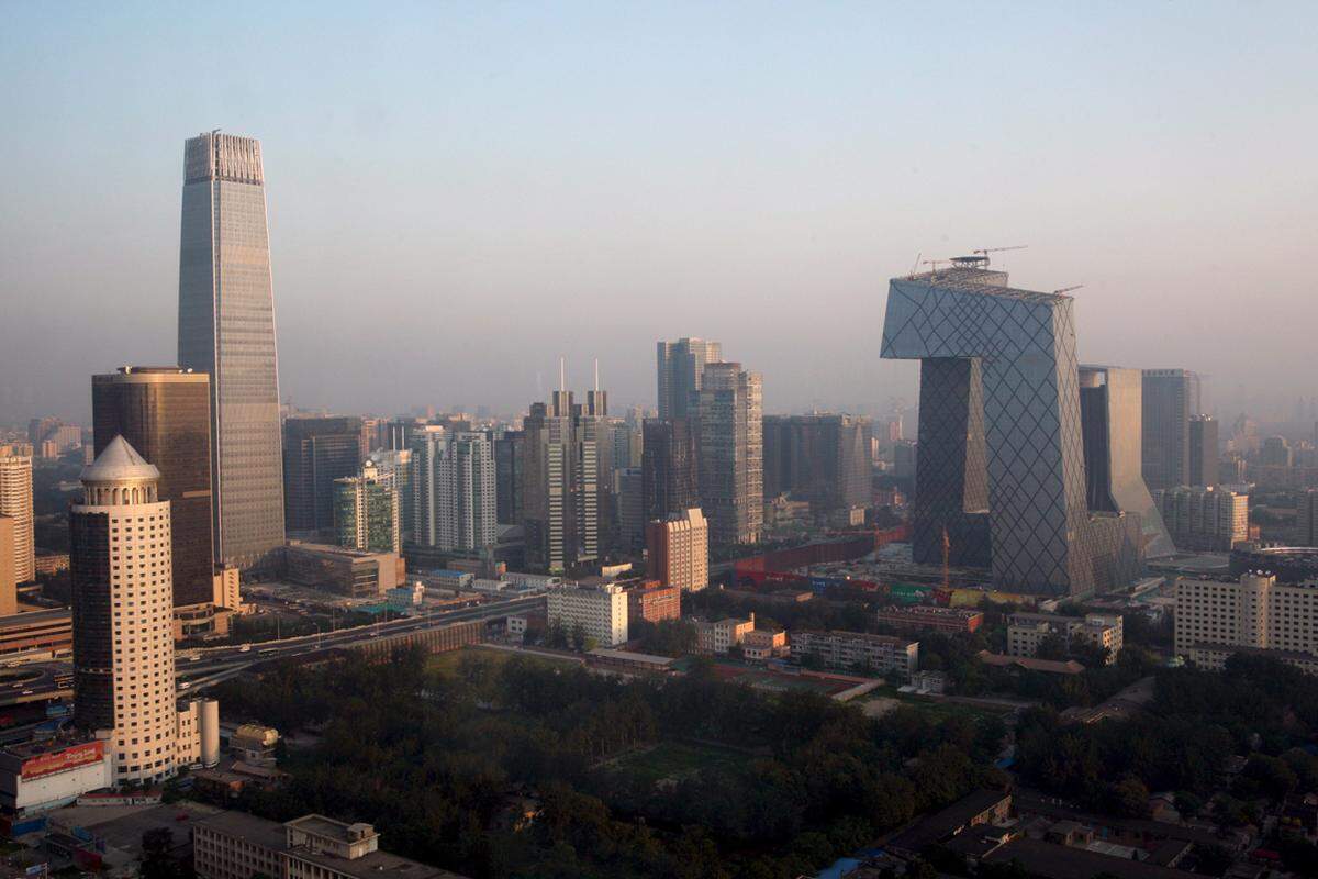 Gespannt ist man in Peking auf die Entwicklung der Verkehrssituation. 10.000 Menschen werden täglich in den neuen CCTV-Headquarters arbeiten. Die Straßen rund herum sind aber bisher schon völlig überlastet.