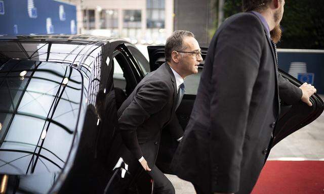Der deutsche Außenminister Heiko Maas trifft in Brüssel zum Außenministerrat ein.