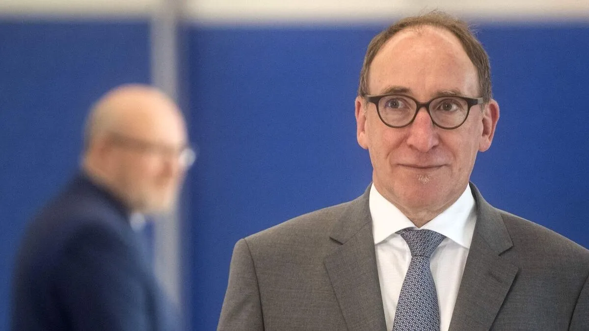 Wil Rauch Minister Rauch will noch bei fünf Coronatests pro Monat bleiben ...