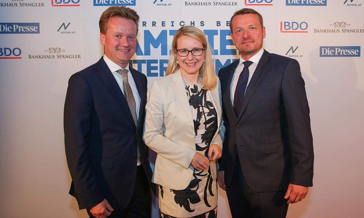 Festredner und Unternehmer Georg Knill, Wirtschaftsministerin Margarete Schramböck und "Presse"-Vorsitzender der Geschäftsführung Herwig Langanger.