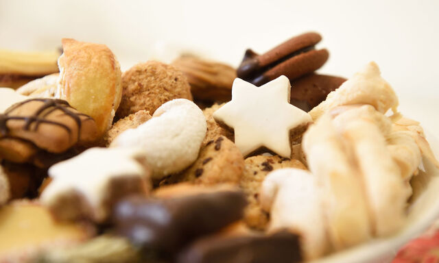 Das Lied „In der Weihnachtsbäckerei“, ist so eine Art „Last Christmas“ für Eltern kleiner Kinder.