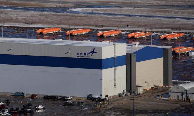 Boeing und Airbus nähern sich laut Insidern einer Einigung über eine Aufteilung ihres Zulieferers Spirit AeroSystems.