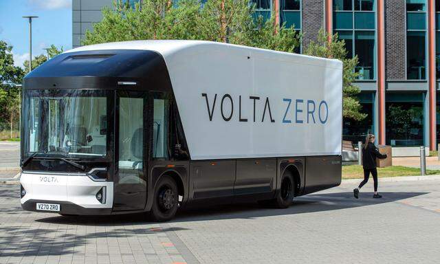 Ein Prototyp des Volta Zero auf einem Bild vom Jänner dieses Jahres. Derzeit werden die vollelektrischen Lkw getestet, die Fertigung in Steyr beginnt Ende 2022. 