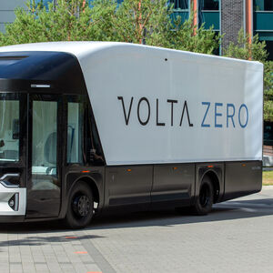 Ein Prototyp des Volta Zero auf einem Bild vom Jänner dieses Jahres. Derzeit werden die vollelektrischen Lkw getestet, die Fertigung in Steyr beginnt Ende 2022. 
