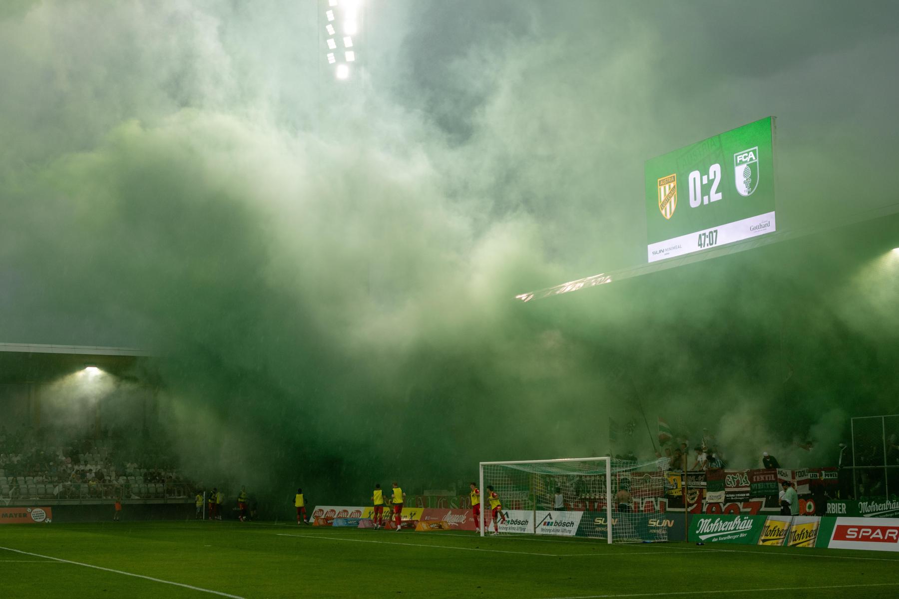 Austria Lustenau gegen FC Augsburg: Massenschlägerei mit bis zu 150 Beteiligten