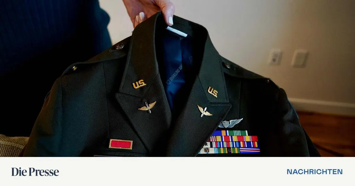US army excludes trans people 