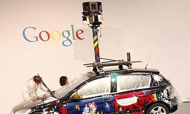 Oberoesterreicher verjagt GoogleAuto Spitzhacke