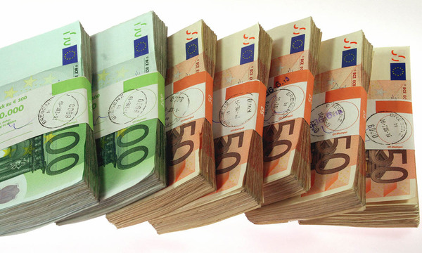 Erste AufsichtsratsgagenVerdoppelung daemlich