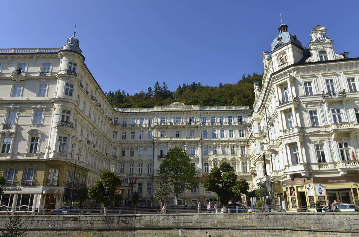 Bereits 1701 wurde das Grandhotel Pupp in Karlsbad eröffnet und zeigt sich auch heute noch in seiner einstigen Pracht.