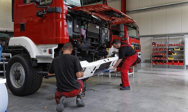 Rosenbauer Feuerwehrtechnik Luckenwalde DEU Deutschland Luckenwalde 2014 08 13 Blick in die Prod