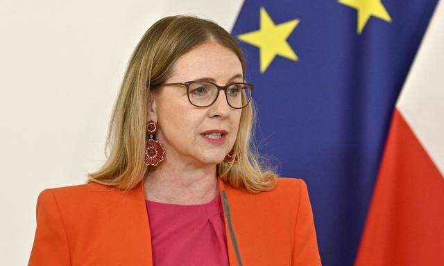 Wirtschaftsministerin Margarethe Schramböck 