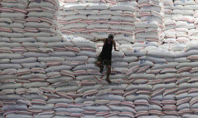 Die Philippinen horten Reis, um sich gegen Dürren und Ernteausfälle zu wappnen, die El Niño mit sich bringt. 
